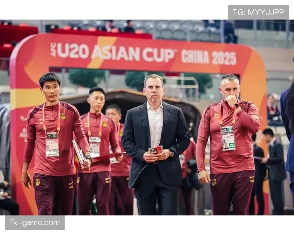 中国男足主帅展望东亚杯：全力以赴力争佳绩